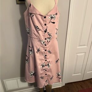 LeChateau gorgeous NWT summer, Floral Button-Down Dress